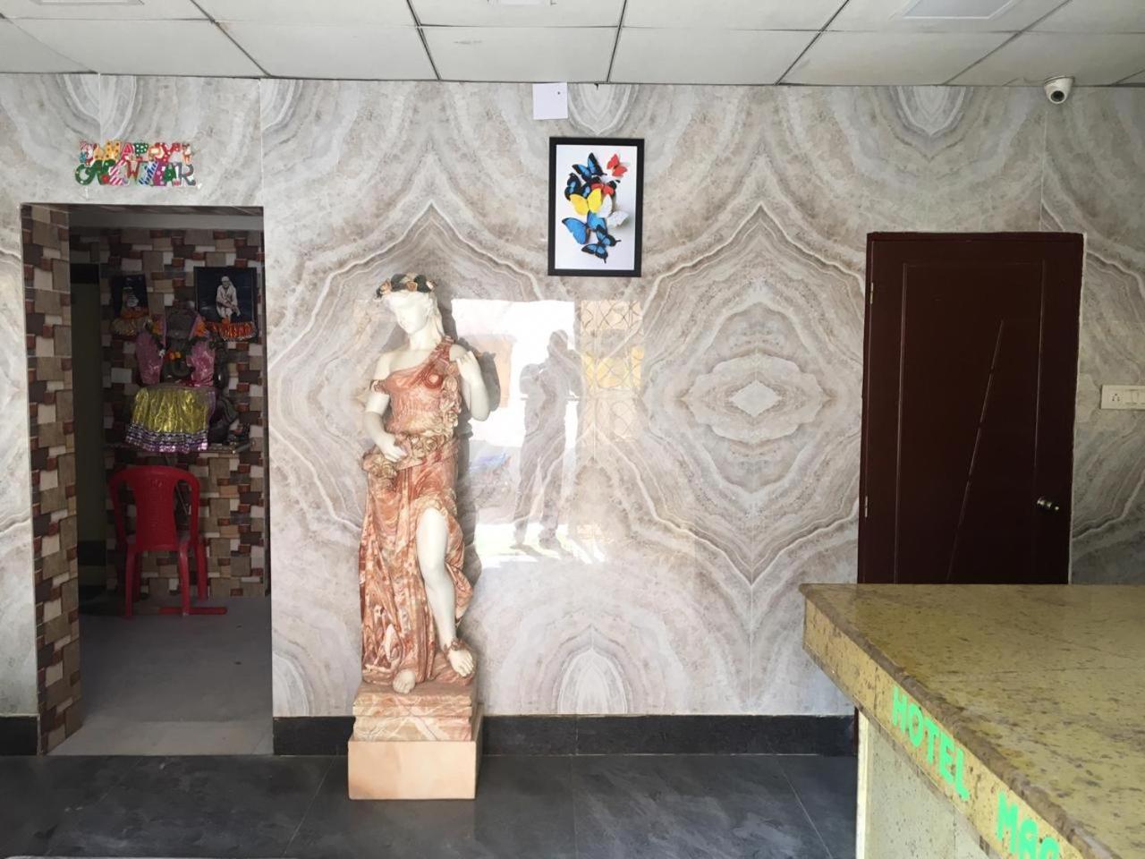 Hotel Maa Kamakhya Puri Esterno foto