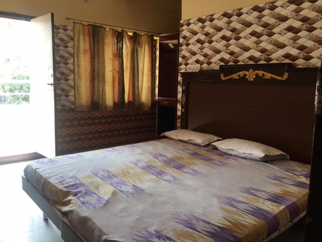 Hotel Maa Kamakhya Puri Esterno foto
